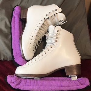Riedell Figure Skates Model 133